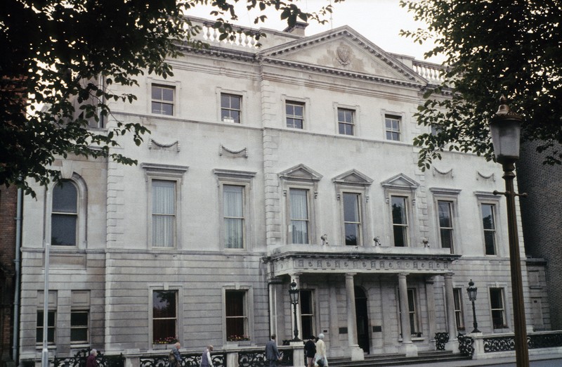 Iveagh House (Department of Foreign Affairs) - UCD Digital Library