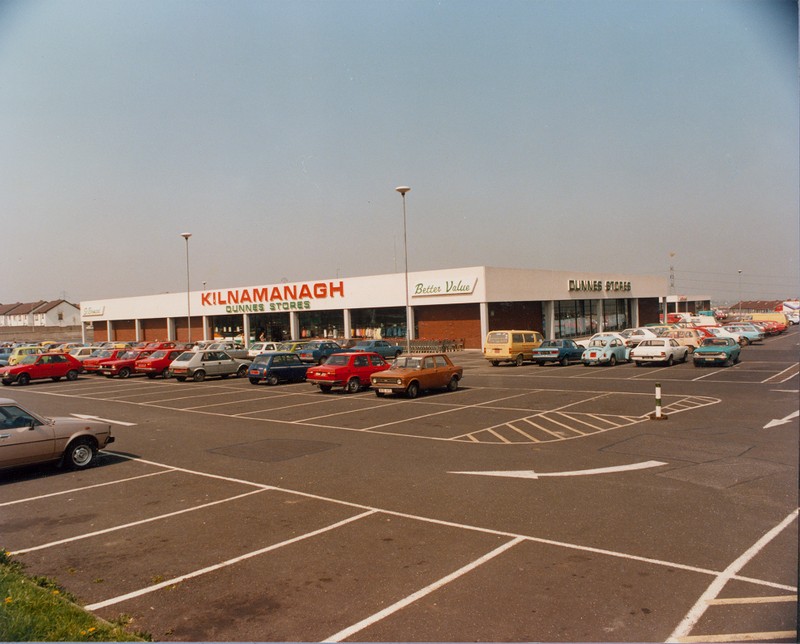 Shopping centre for Dunnes Stores Ltd., Killnamanagh - UCD Digital Library